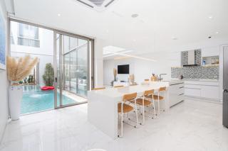 Aesthetic 3 Storey Villa Residence A23, Private Pool, close to Ma Doo Bua Café and Laguna - Ban Pak Lak - 8