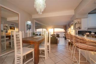 The Bermudas 1103 - Durban - 2