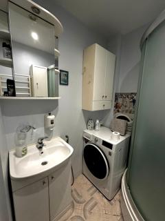 Kingsize bed Self check in & Smart tv and Parking - Riga - 2