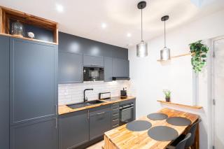 Meynadier Premium 2BR Refurb 2023 Olam Properties - 5