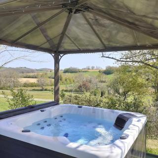 Chalet Mélèze - Les Chalets de Barruérot - Spa jacuzzi privatif - Piscine en été - 5