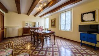 CLARA'S HOUSE - 1
