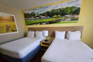 Days Inn by Wyndham Port Charlotte Town Center - Yonkers - 1
