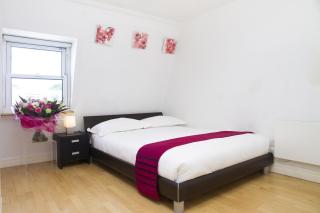 Holiday Lets London - K - 9