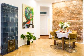 oompH Vintage 2BR Gem Steps from Politechnika - Warsaw - 8