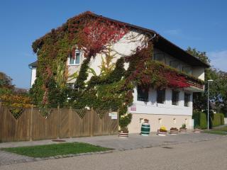 Wein & Landhaus Willi Opitz - 1