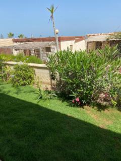 Cheerful 3 bedroom home with garden - 4