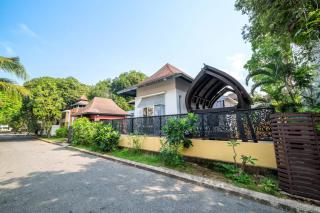 Pattaya Luxury Villa, 200mtrs to Beach, Private Pool, BBQ, Karaoke, Smart TV, Pool Game by SARG Residences - Na Jomtien - 5