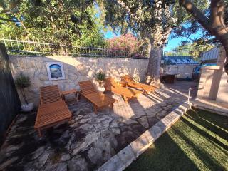 Brač Island Holiday Home With Pool And Sea View - 1