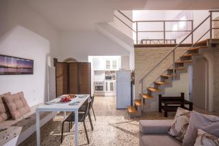 Exclusive Seaside Retreat with Shared Pool & Private Beach Access - Palaiokastro - 2