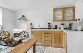 3 Bedroom Lovely Apartment In Engesvang - 8