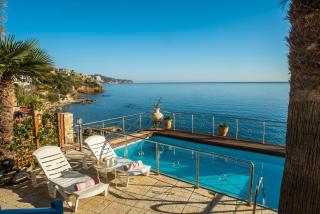Exclusive Seaside Retreat with Shared Pool & Private Beach Access - Palaiokastro - 8