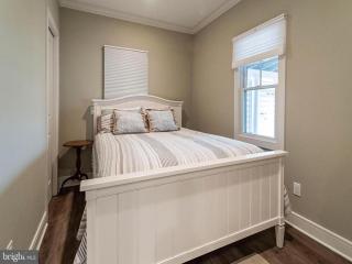 Nice Home In Beach Haven With 4 Bedrooms, Internet And Wifi - Beach Haven - 2