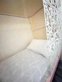 MALE Shared Room at EKG House Rental UPPER Bedbunk - Manila - 4