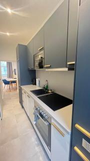 Apartment Kingsize Bed Blue-Yellow- Neflix - 9