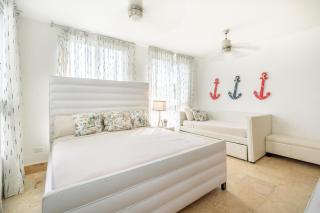 3BR apartment with beach access and ocean view - 8