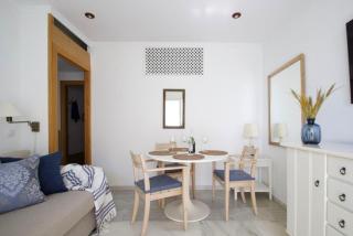 Centrally located south facing apartment with pool - Torremolinos - 9