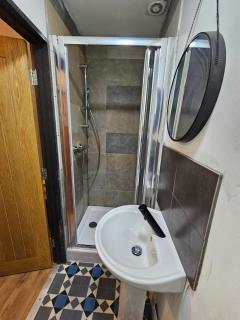 Double en suit room in Levenshulme (2) - 3