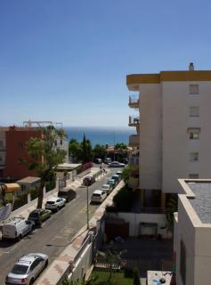 Centrally located south facing apartment with pool - Torremolinos - 4