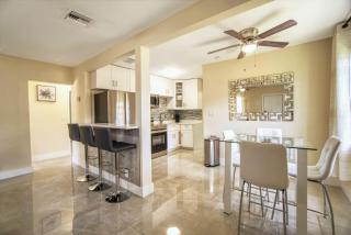 Relaxing 3 Bedroom House-Close to Beaches and Airport! - Fort Lauderdale - 0