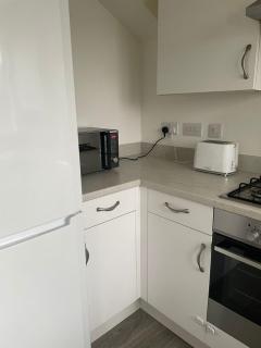 Village House St Mellons - Close to A48 and M4 - Cardiff - 3