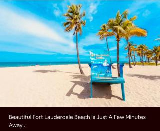 Relaxing 3 Bedroom House-Close to Beaches and Airport! - Fort Lauderdale - 2