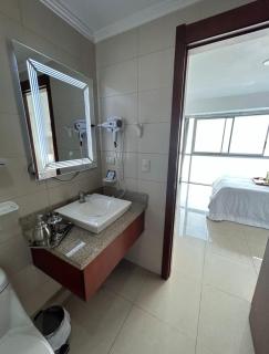 Ecusuites Riverfront One Vista al Río Jacuzzi Hidro - Guayaquil - 6