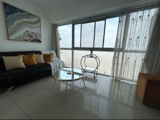 Ecusuites Riverfront One Vista al Río Jacuzzi Hidro - Guayaquil - 9