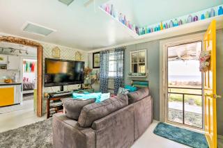 Oceanfront White Stone Cottage with Private Beach! - 7