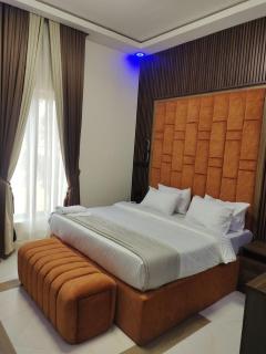 Passready Hotel and Suites Nnewi - 1