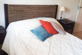Spacious 1 bedroom ground - flooor apartment with large private terrace in Villa Martin - Villamartin - 1
