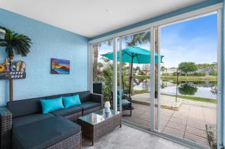 Cappy Hour! Lakefront townhome with backyard paradise and amazing community amenities! - Bradenton - 9