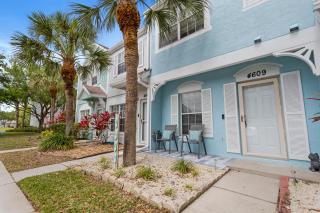 Cappy Hour! Lakefront townhome with backyard paradise and amazing community amenities! - Bradenton - 6