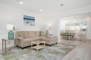 Coastal Vibes! Tropical heated pool home short drive to the beach - Bradenton - 7