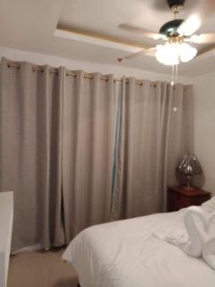 Book Now for Free Pool And Sauna Access Inside Prime Location Of Manila near US Embassy, NAIA, Makati, BGC, Mall of Asia, Chinatown. Immerse in Sea View Balcony for Limited Time Offer This Month Click Here Now - Manila - 2