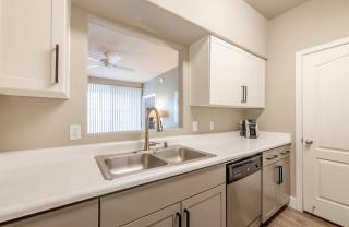 Landing - Modern Apartment with Amazing Amenities (ID2951X54) - 2