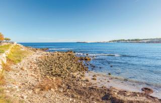 2 Bedroom Lovely Apartment In L'escala - 6