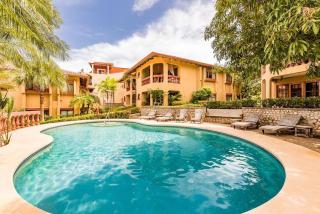 Light & Breezy Beach Side Condo! - 0