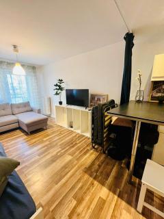 WORKATION, CENTRE, 4-5 Persons 3-4 nights best offer, Nature Park Metro 1min , 15 min Palac Kultury, Balcony, Quiet, Easy parking chroniony - Varsovie - 7
