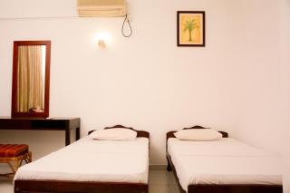 YKD Tourist Rest Hikkaduwa - Hikkaduwa - 3