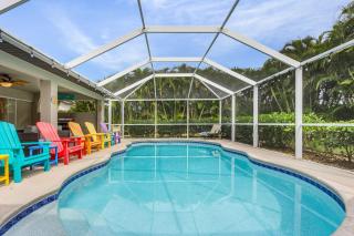 Lush Privacy, Large Outdoor Living Space, Heated Pool,& Pet-friendly - Villa Veronica- Roelens - Cape Coral - 0