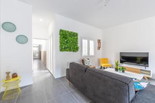 Villa Spacieuse 6 ch/12 personnes/ 6 SDB WC privée - Valenciennes - 1