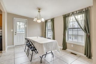Furnished Deck Pet-Friendly Home in Warsaw - Warsaw - 1