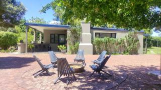 Blissful Country Garden King Bed Cottage - Grabouw - 0