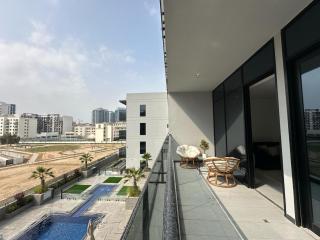 Brand New Stunning Private Room With Bathroom *Huge Balcony - Dubái - 6