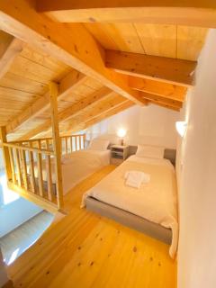 Theo apartment 1 - 3