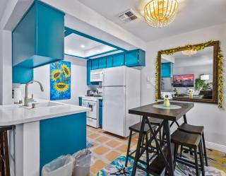 Little Den of Sunflowers - A Ryson Property - Indio - 0