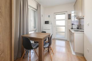 Sunset Apartments - 6