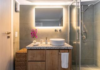 Artsy Spacious Cozy Apartment in Glyfada Center - Athens - 3