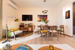 Artsy Spacious Cozy Apartment in Glyfada Center - Athens - 1